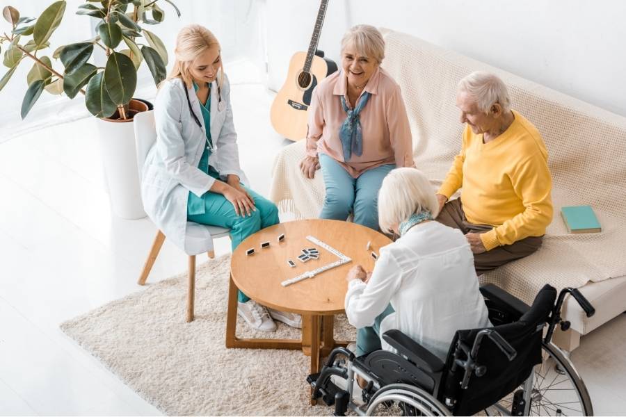 Home Care vs Residential Care: Which is the Best Option For Your Loved One?